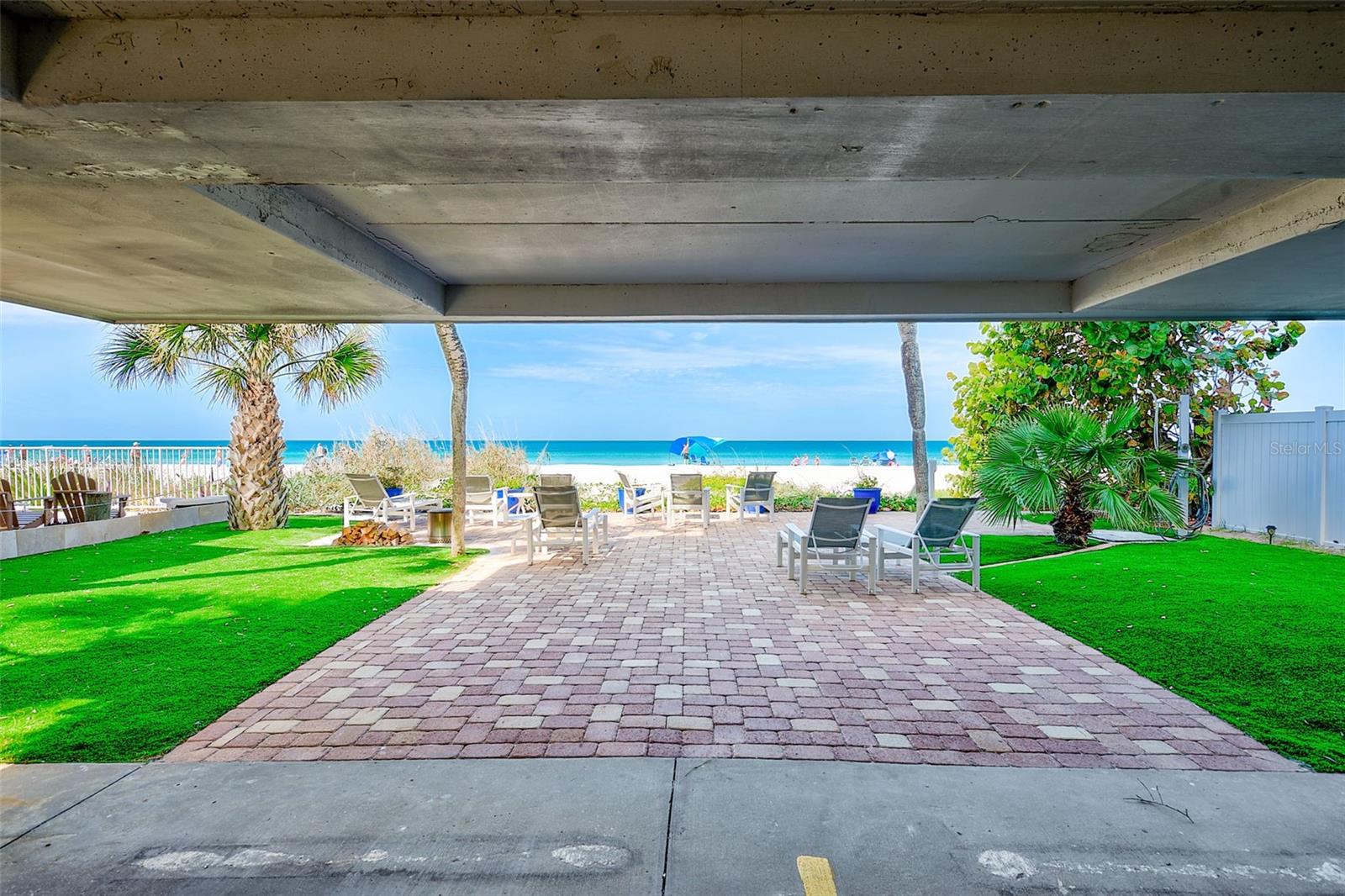 Listing photo id 36 for 74 Gulf Boulevard 1b