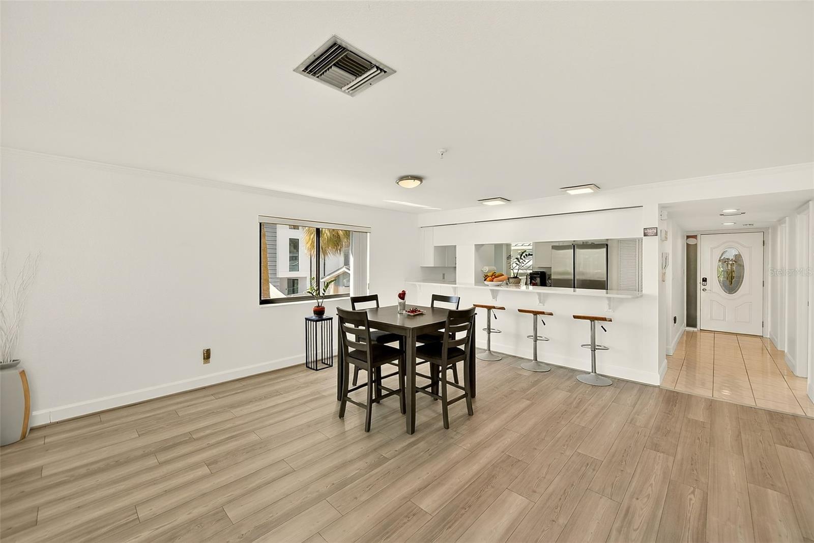 Listing photo id 6 for 74 Gulf Boulevard 1b