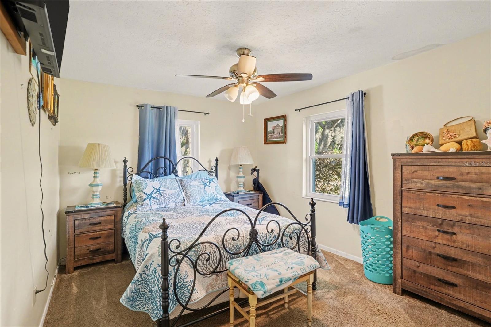 Image 12 of 31 For 11207 Creekview Drive