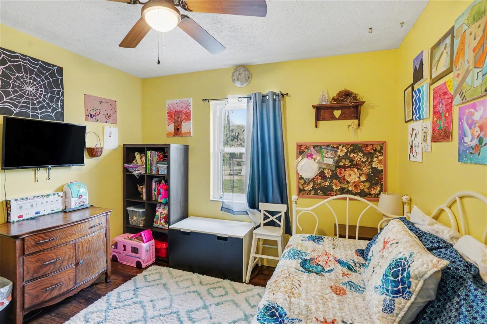 Image 16 of 31 For 11207 Creekview Drive