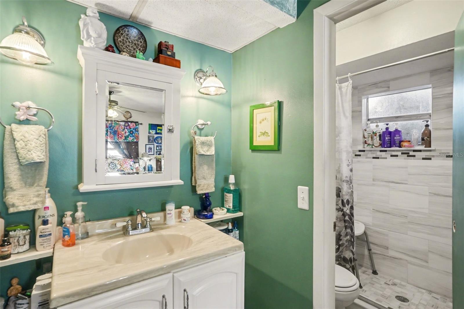 Image 25 of 31 For 11207 Creekview Drive