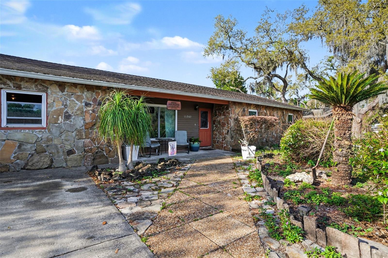 Image 3 of 31 For 11207 Creekview Drive