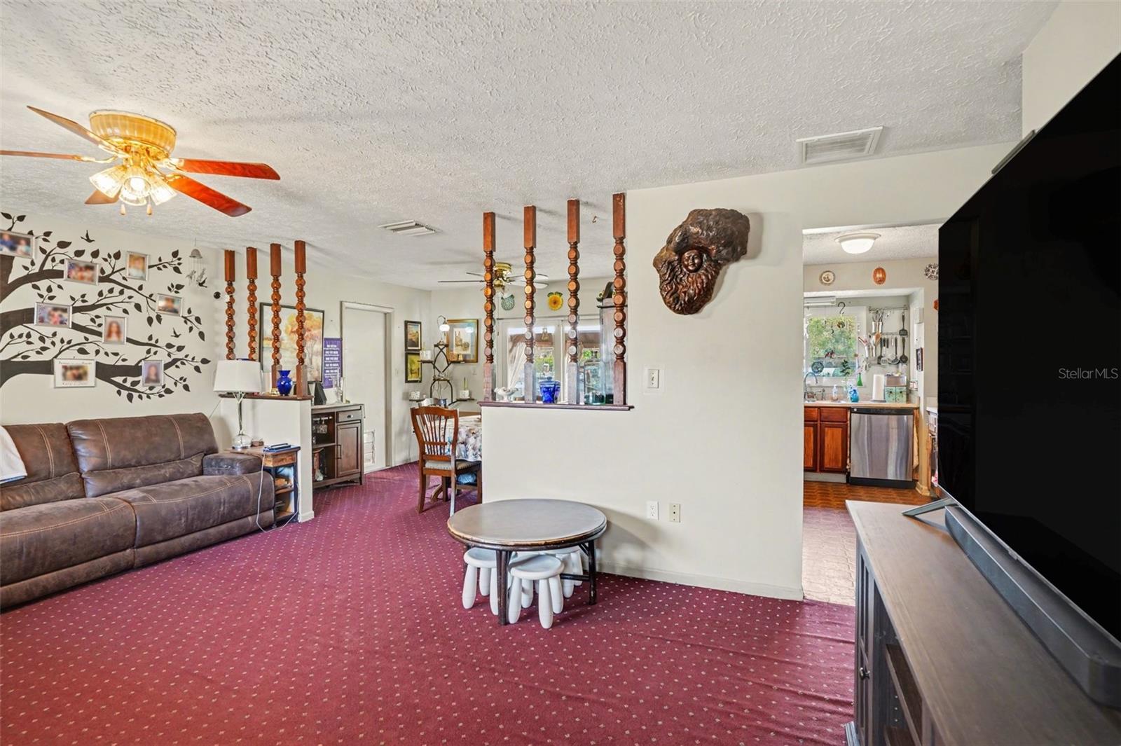 Image 6 of 31 For 11207 Creekview Drive