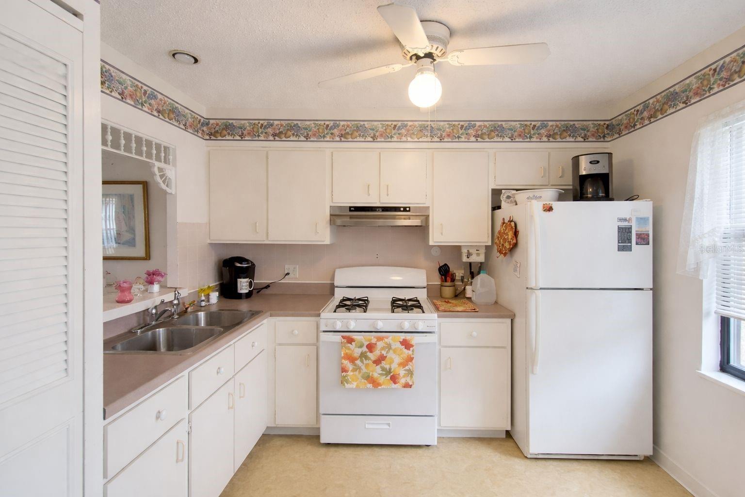 Image 3 of 21 For 1428 Arrowhead Circle W