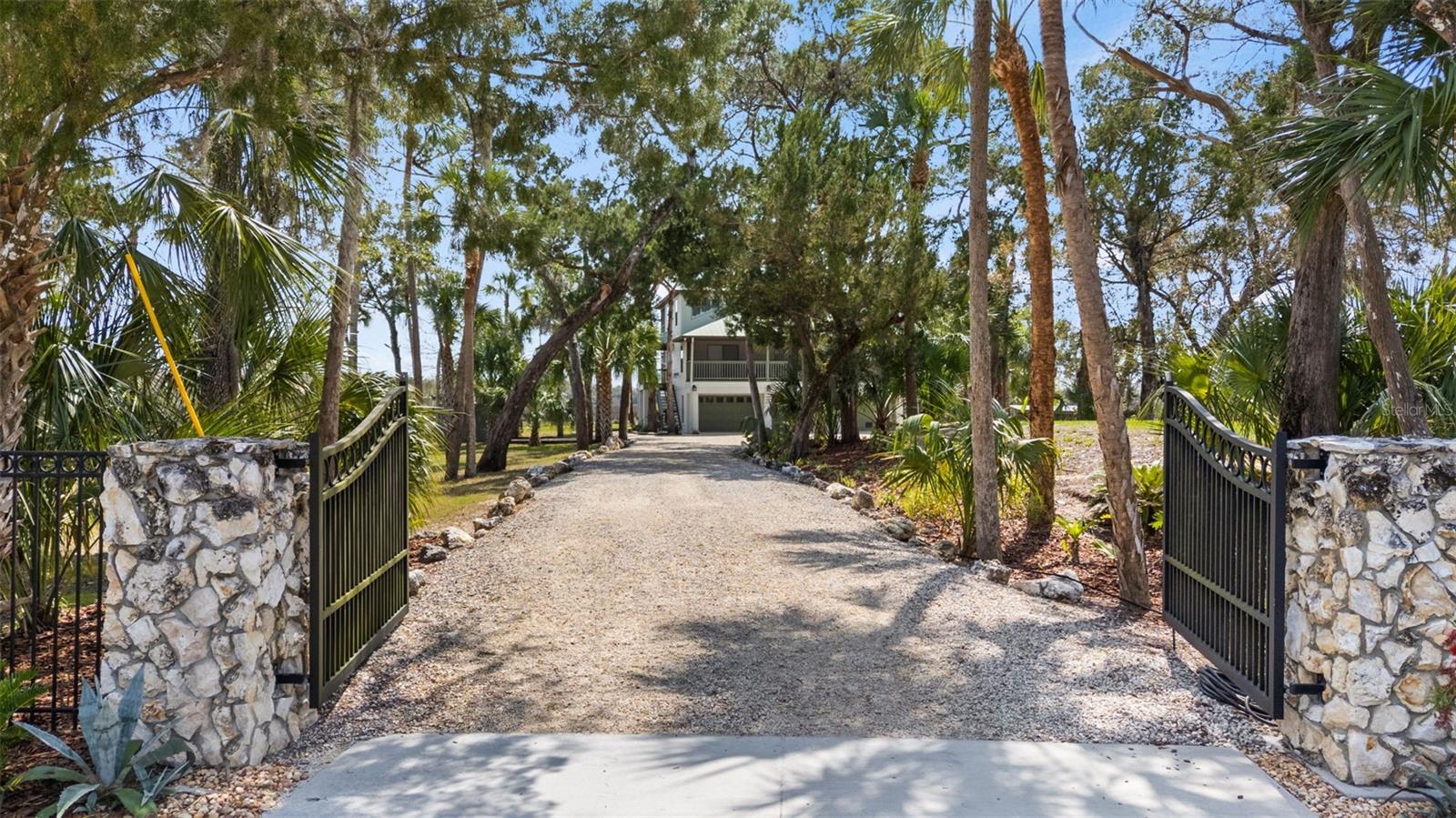 Image 4 of 59 For 6730 Beagle Drive