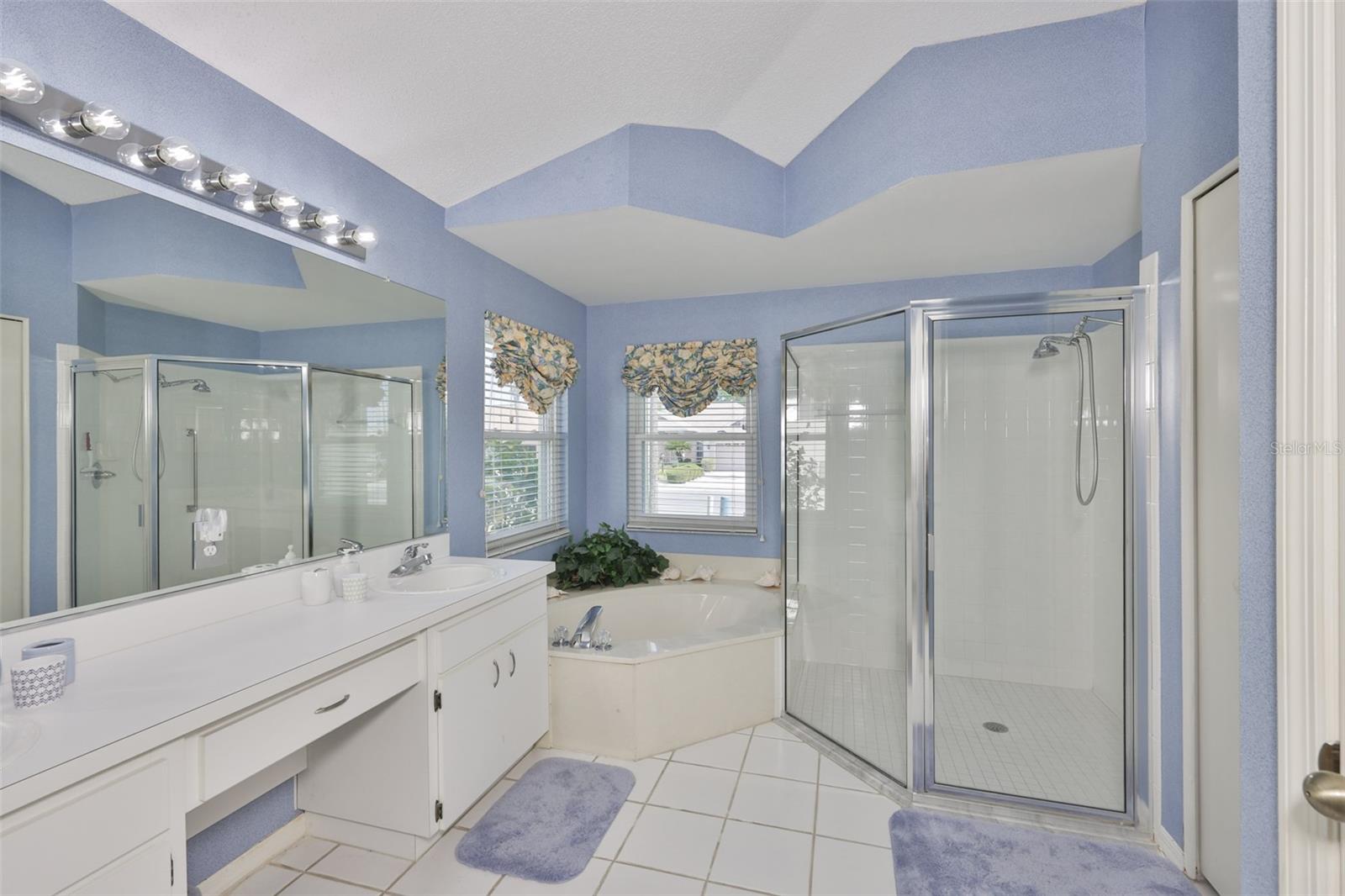 Image 31 of 47 For 2422 Del Webb Boulevard