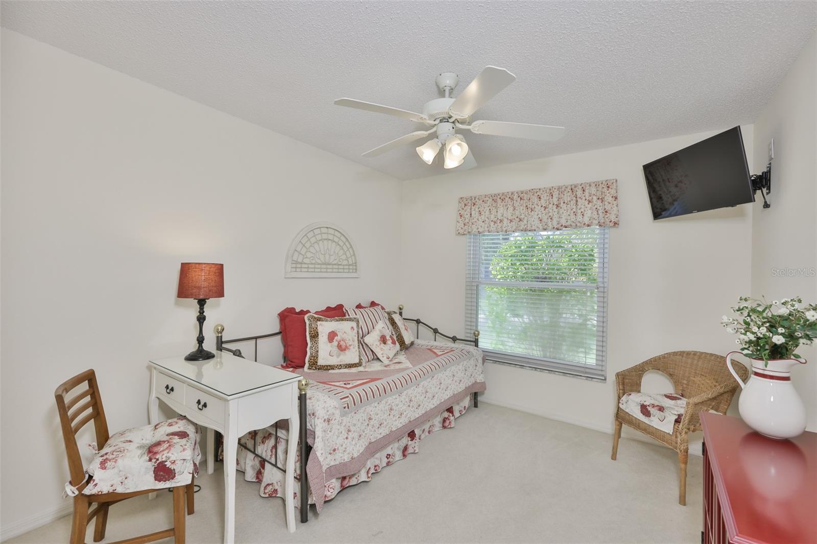 Image 34 of 47 For 2422 Del Webb Boulevard