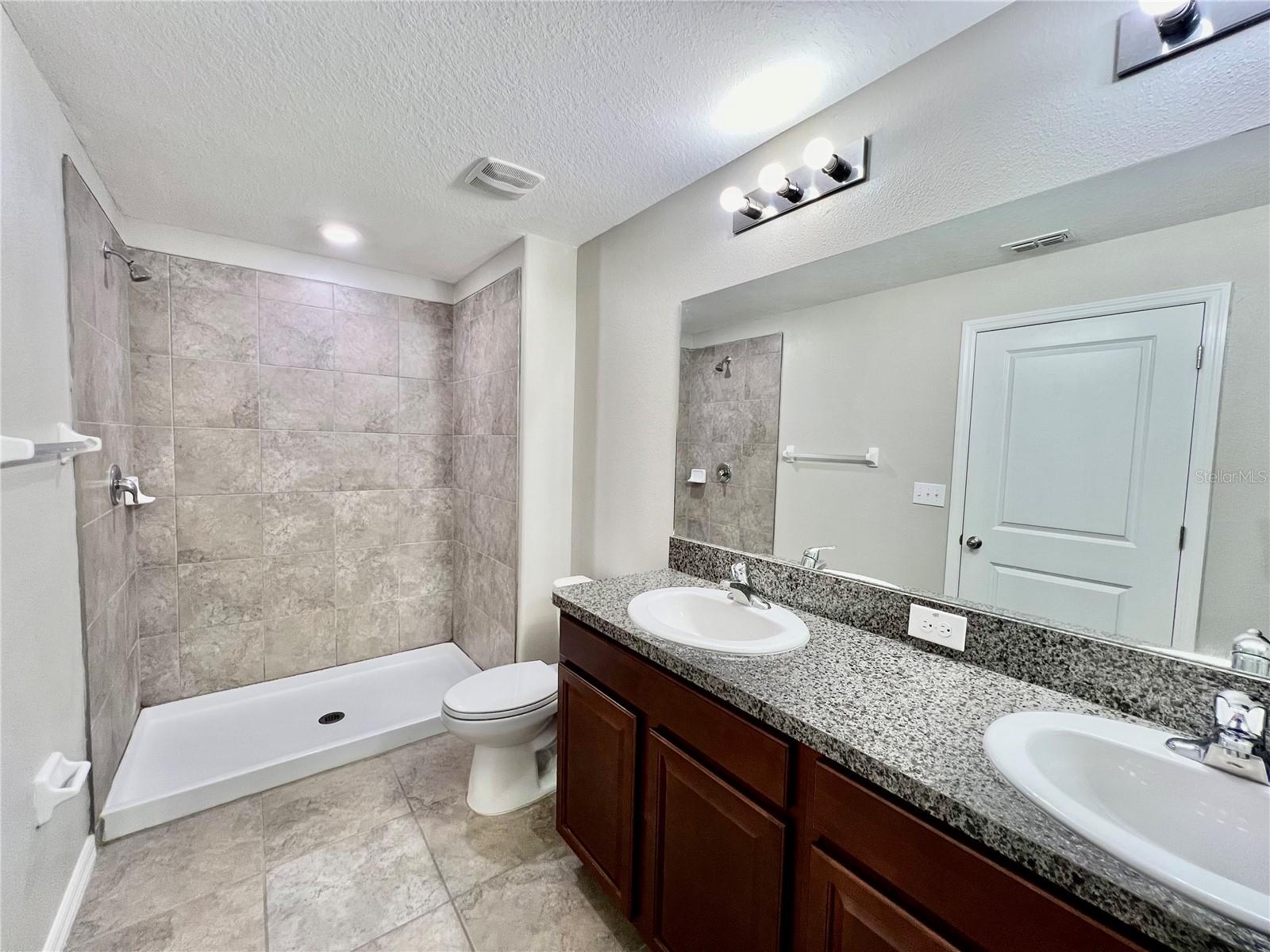 Image 16 of 35 For 7639 Ginger Lily Court