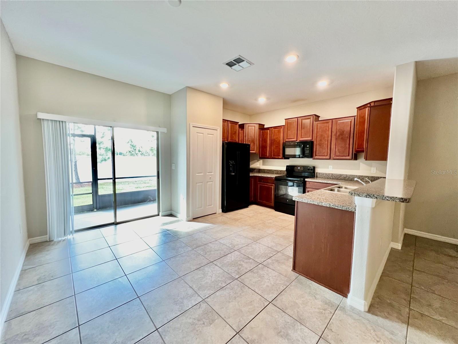 Image 7 of 35 For 7639 Ginger Lily Court