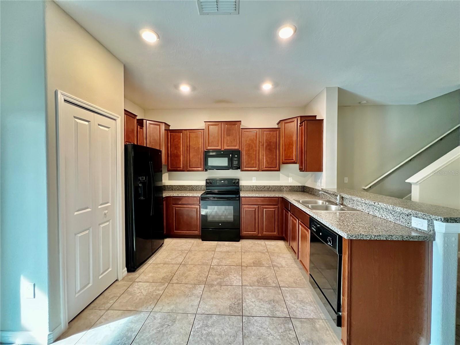 Image 8 of 35 For 7639 Ginger Lily Court