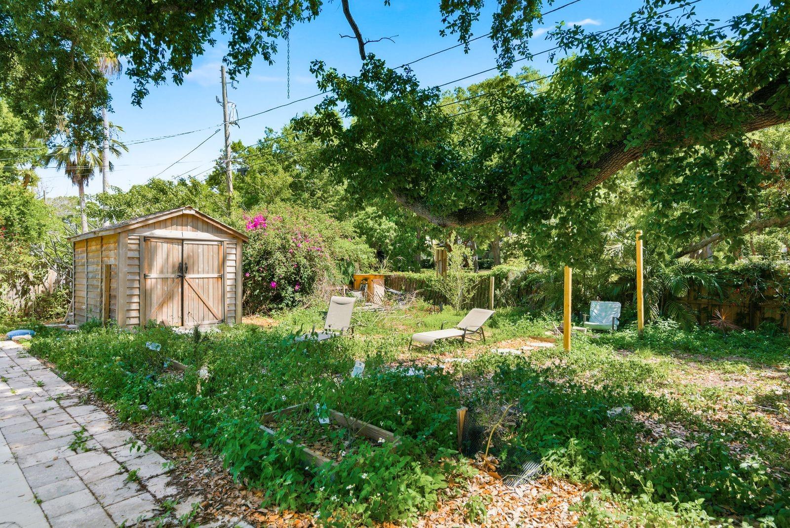 Image 23 of 23 For 985 Cedarwood Avenue