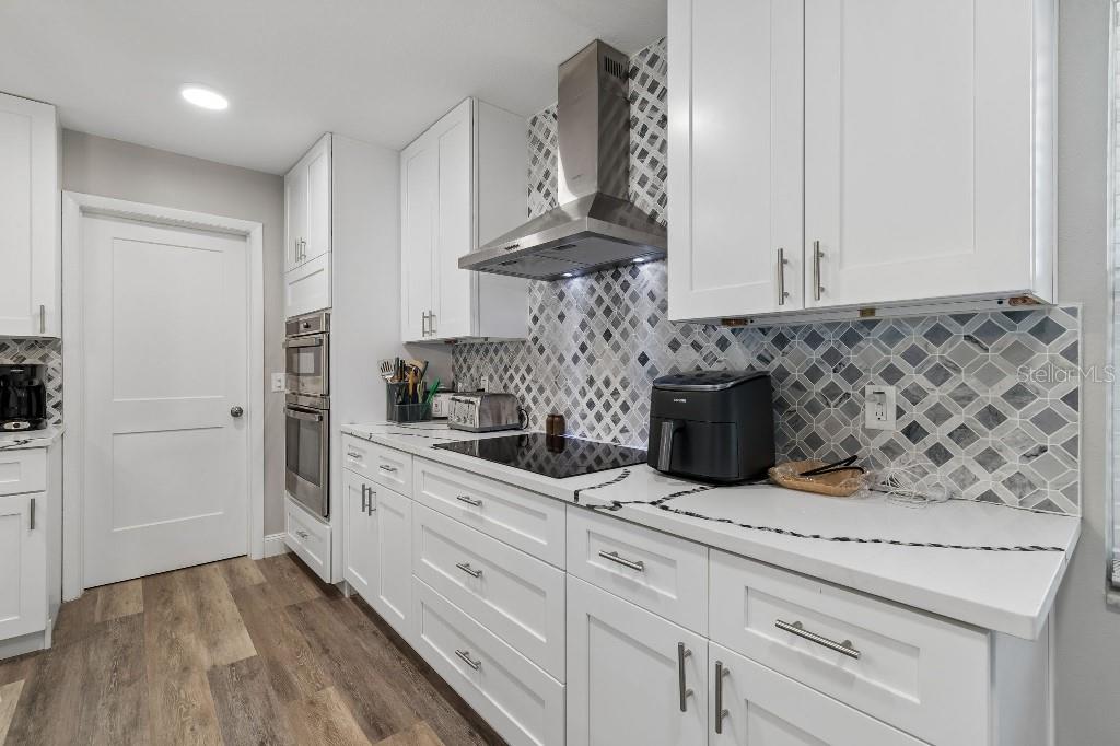 Image 13 of 70 For 615 Royal Crest Drive