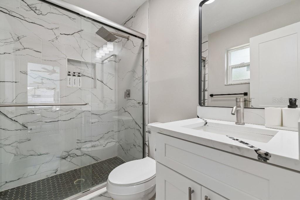 Image 20 of 70 For 615 Royal Crest Drive