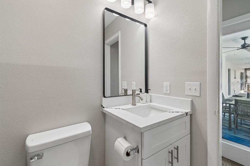 Image 22 of 70 For 615 Royal Crest Drive