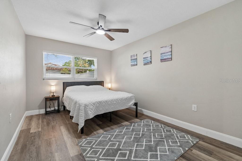 Image 25 of 70 For 615 Royal Crest Drive