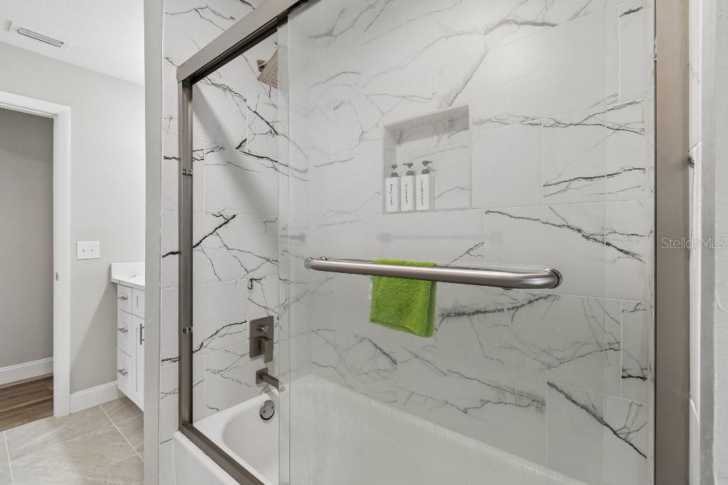 Image 30 of 70 For 615 Royal Crest Drive