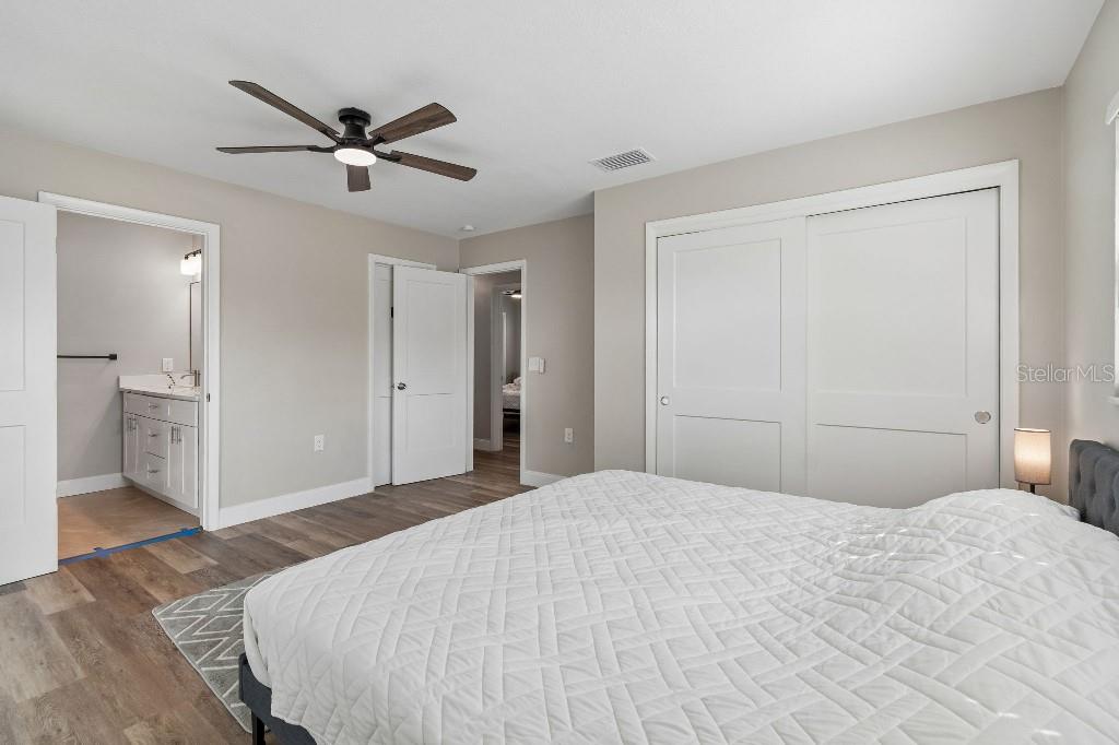 Image 32 of 70 For 615 Royal Crest Drive