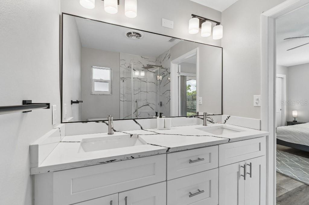 Image 34 of 70 For 615 Royal Crest Drive