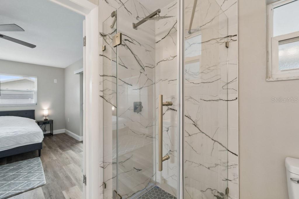 Image 35 of 70 For 615 Royal Crest Drive