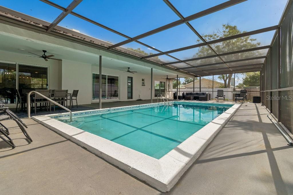 Image 41 of 70 For 615 Royal Crest Drive