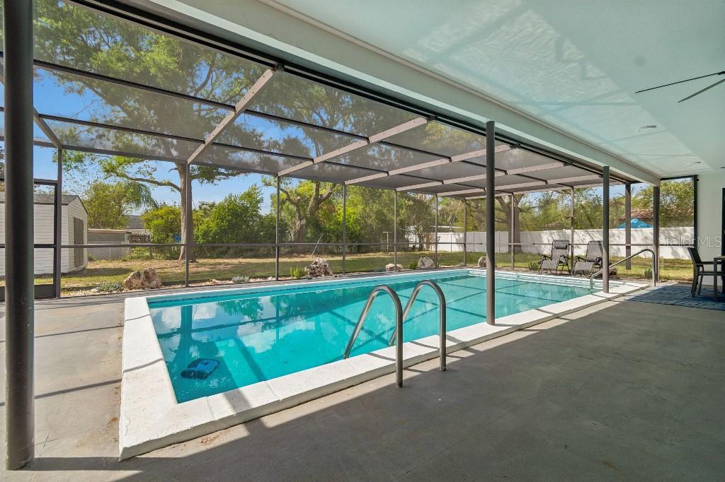 Image 44 of 70 For 615 Royal Crest Drive