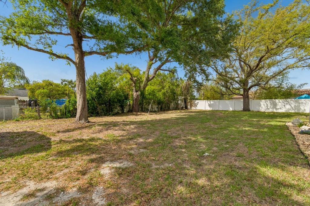 Image 46 of 70 For 615 Royal Crest Drive