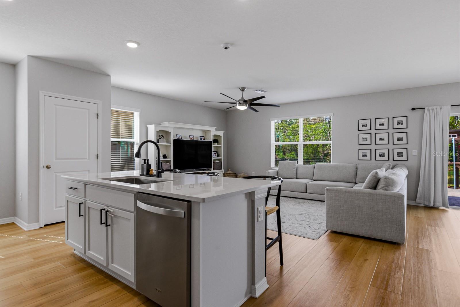 Image 10 of 48 For 16129 Soft Fern Trace