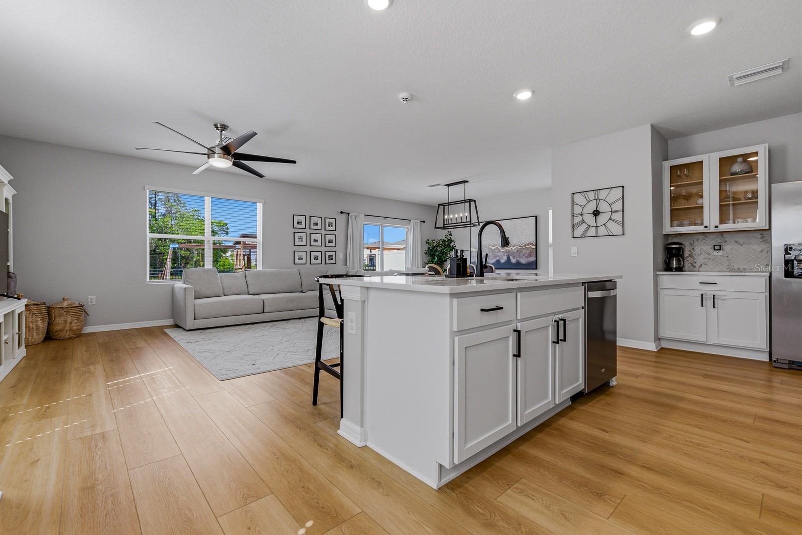 Image 29 of 48 For 16129 Soft Fern Trace