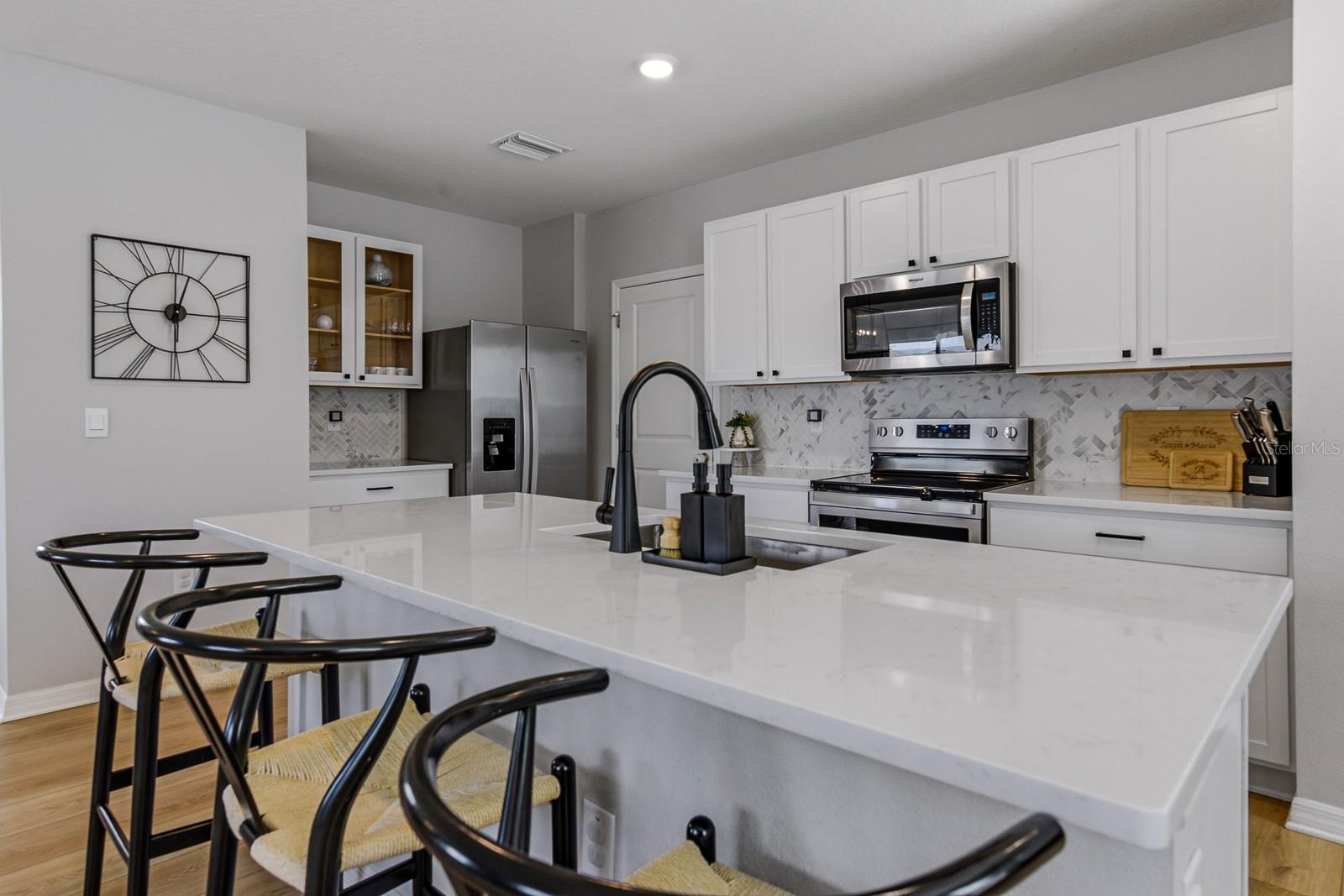 Image 5 of 48 For 16129 Soft Fern Trace