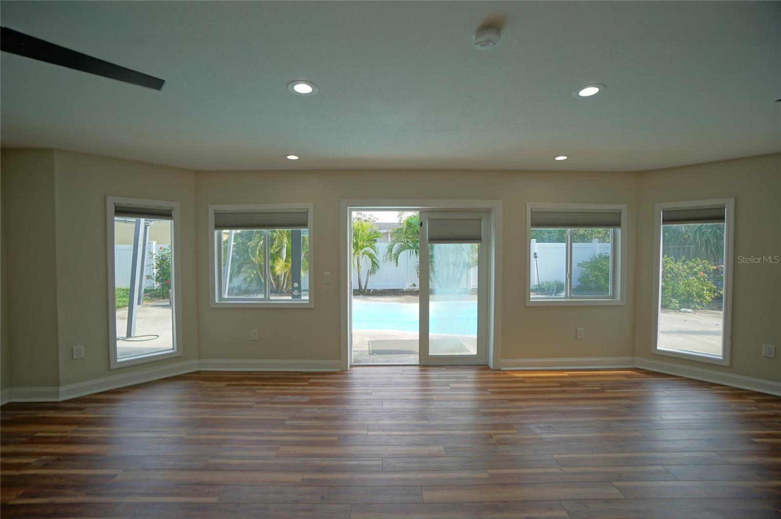 Image 3 of 20 For 7325 10th Street N