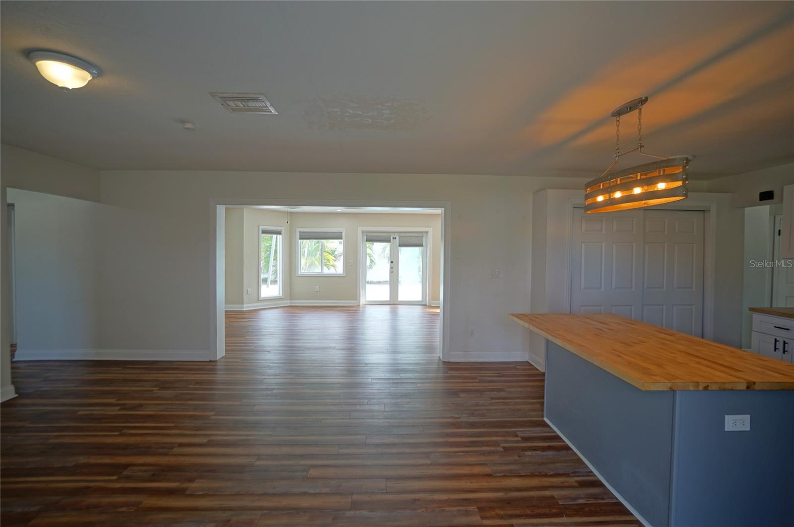 Image 4 of 20 For 7325 10th Street N