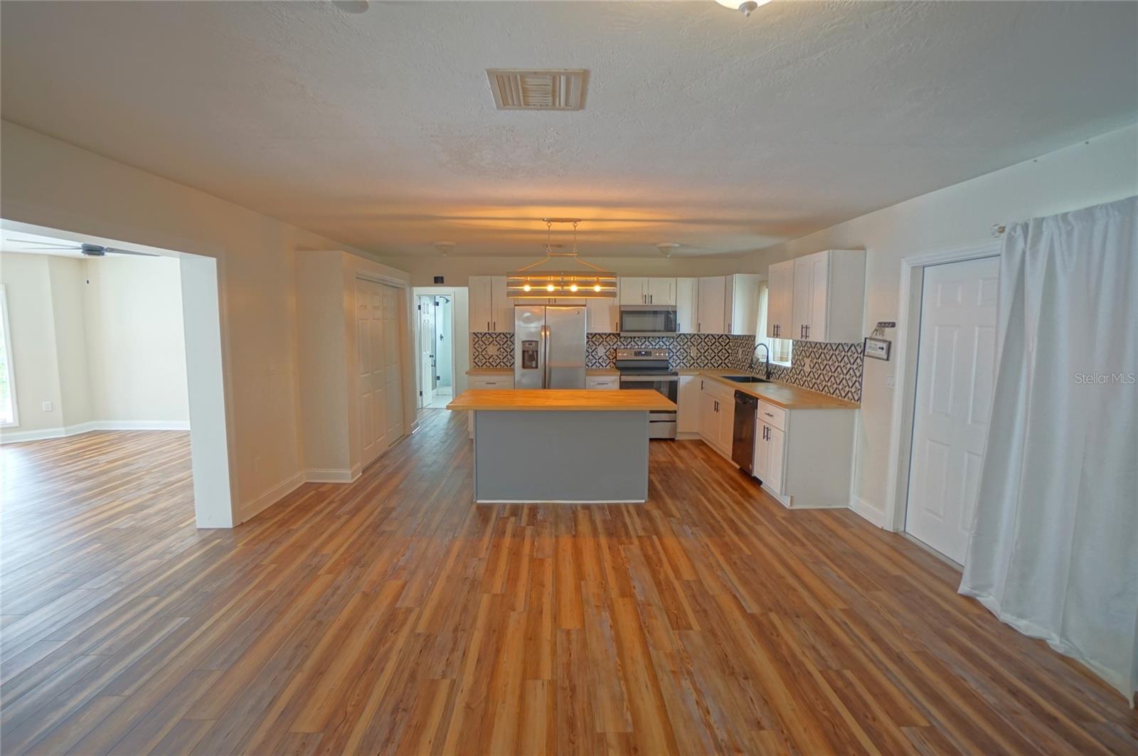 Image 6 of 20 For 7325 10th Street N