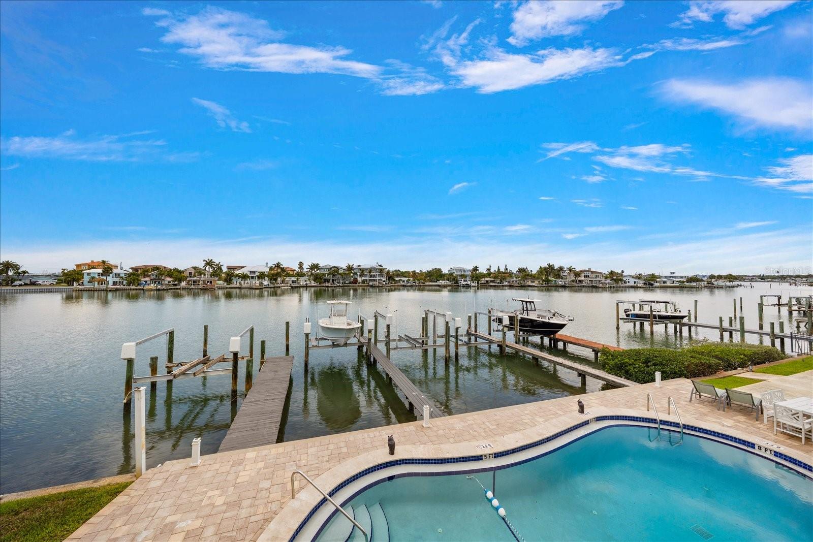 Image 19 of 66 For 2515 Bay Boulevard B