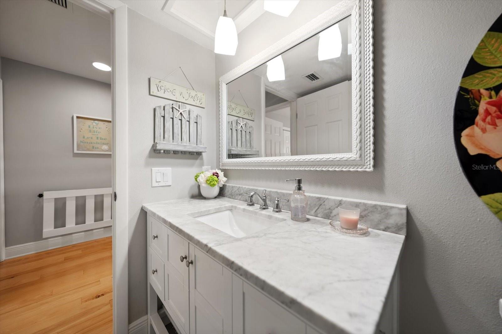 Image 22 of 66 For 2515 Bay Boulevard B