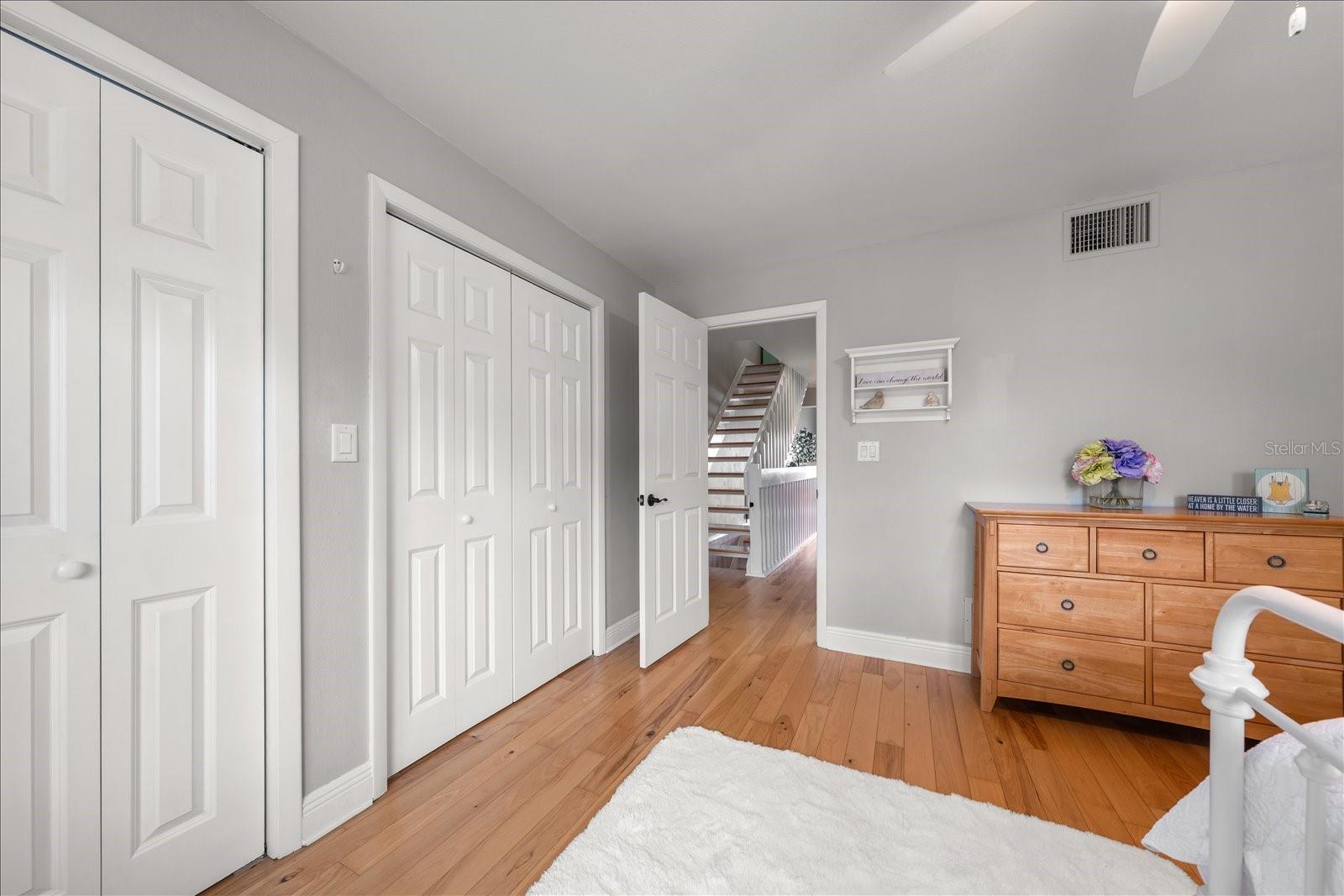 Image 26 of 66 For 2515 Bay Boulevard B