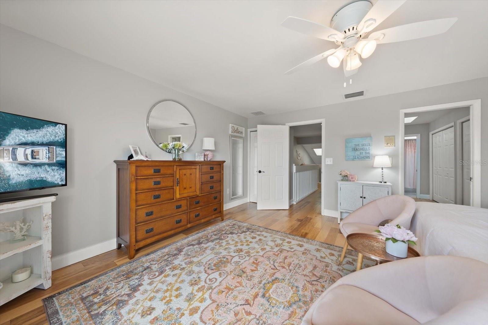 Image 31 of 66 For 2515 Bay Boulevard B