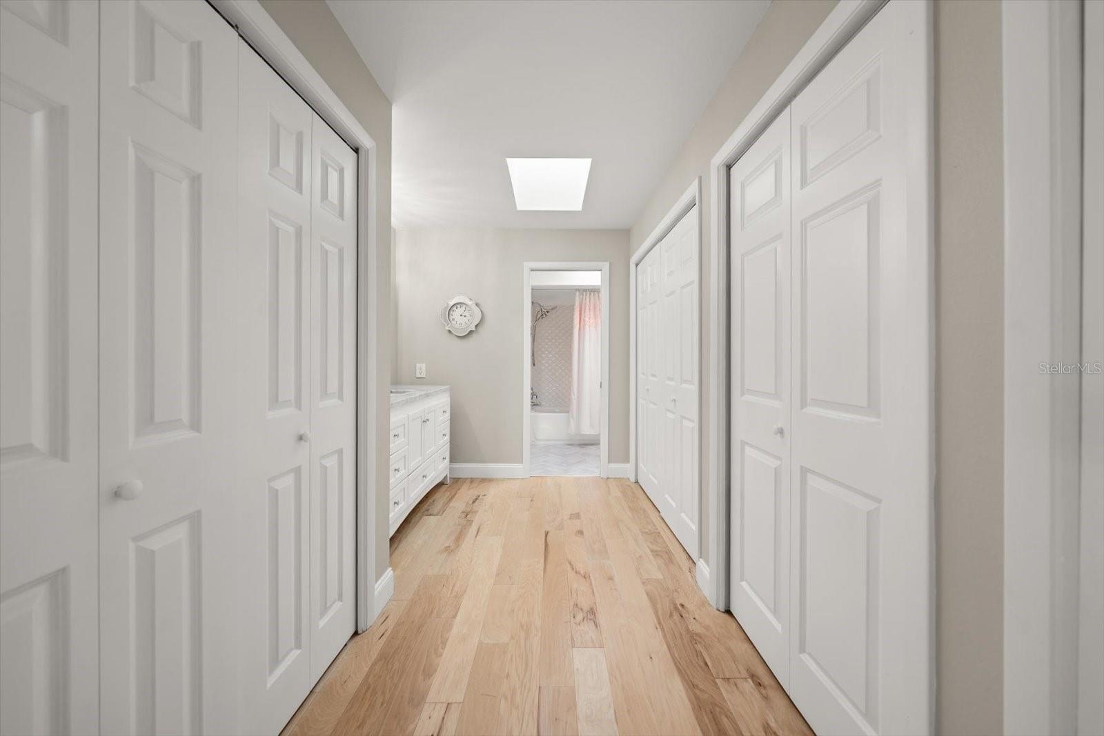 Image 34 of 66 For 2515 Bay Boulevard B