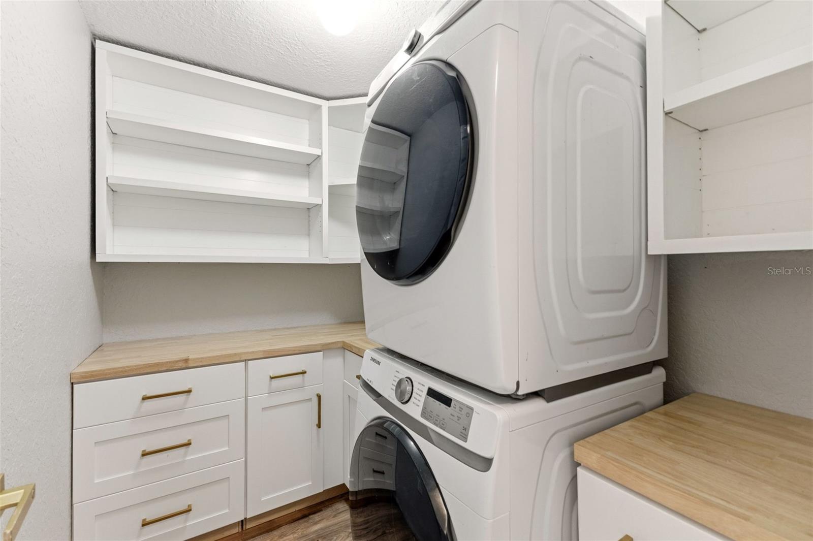 Image 19 of 43 For 703 Scott Lake Village S