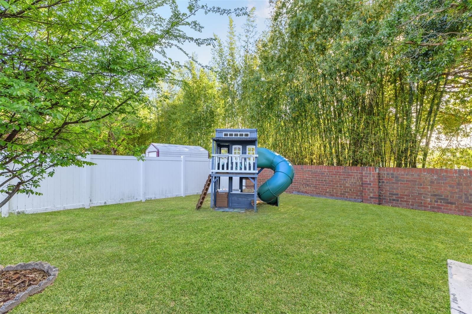 Image 35 of 43 For 703 Scott Lake Village S