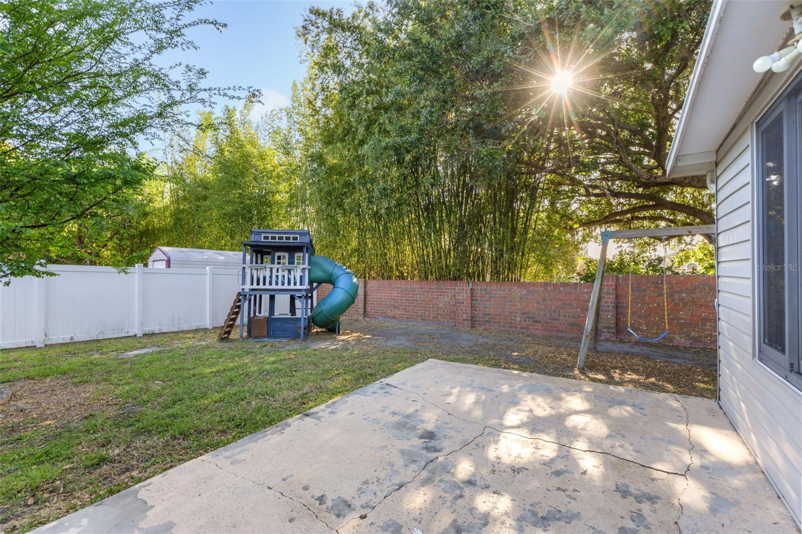 Image 36 of 43 For 703 Scott Lake Village S