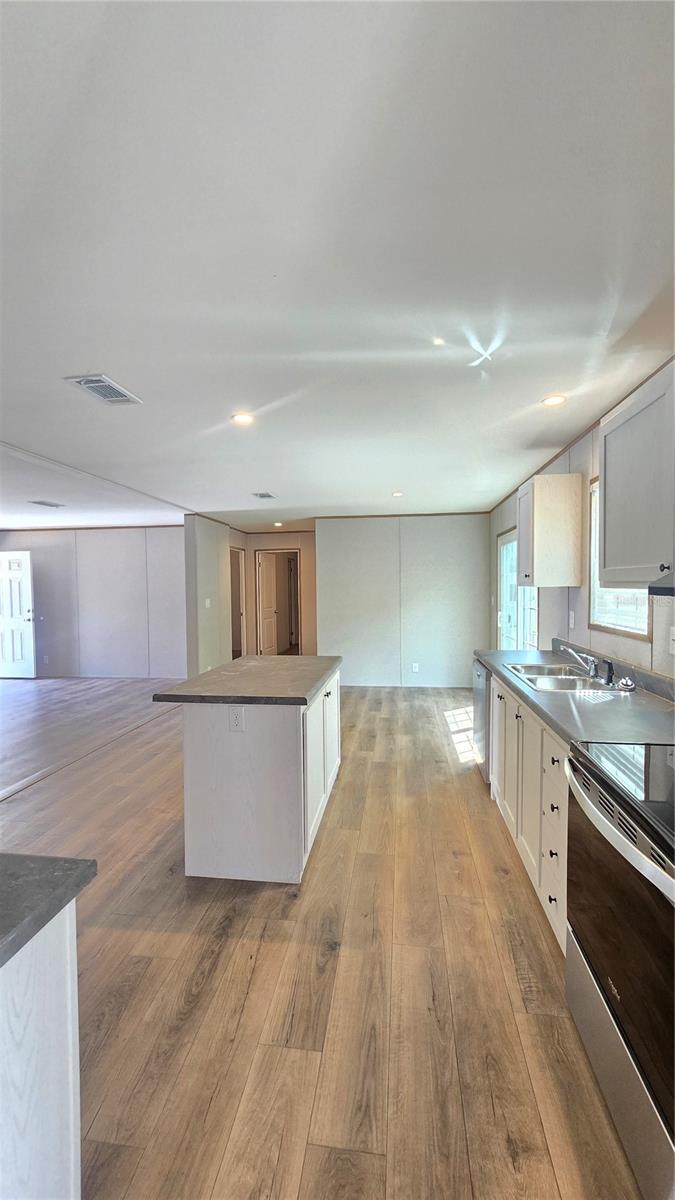 Image 8 of 24 For 12015 Westbay Avenue