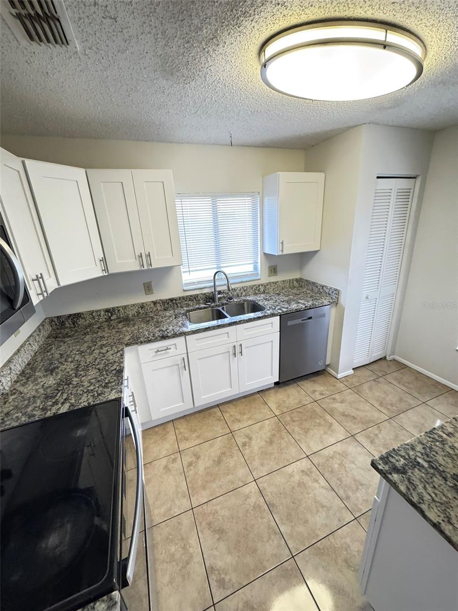 Image 9 of 17 For 2008 Shadow Pine Drive