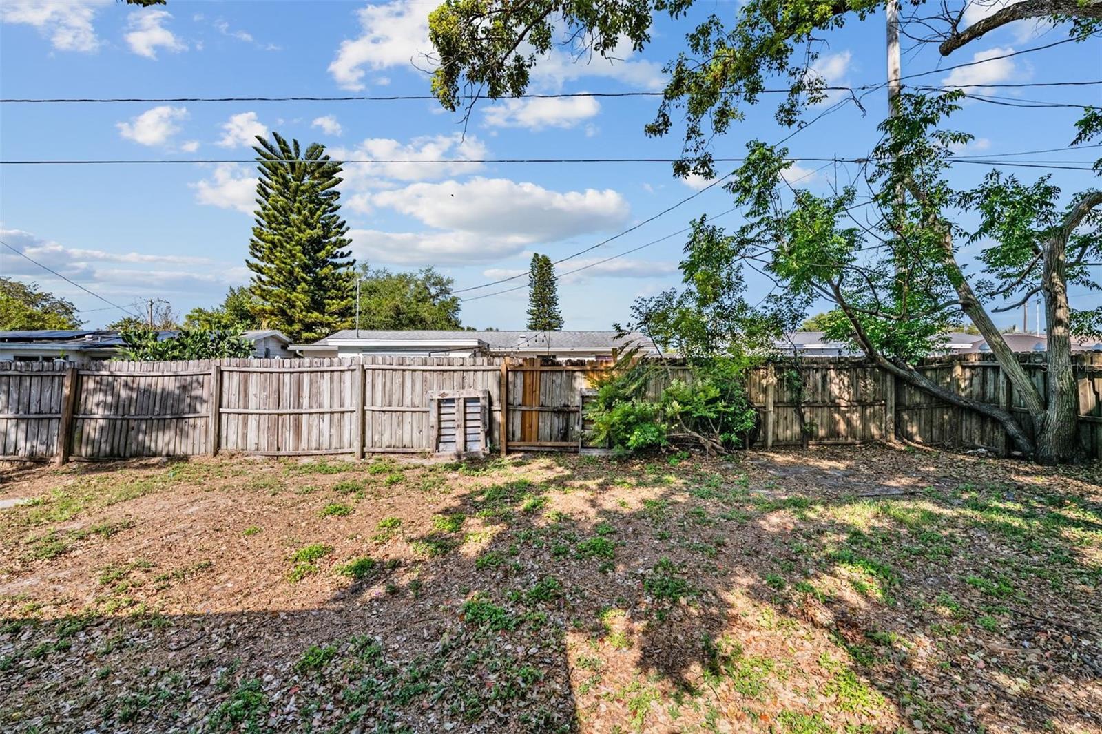 Listing photo id 20 for 3643 Bedford Street