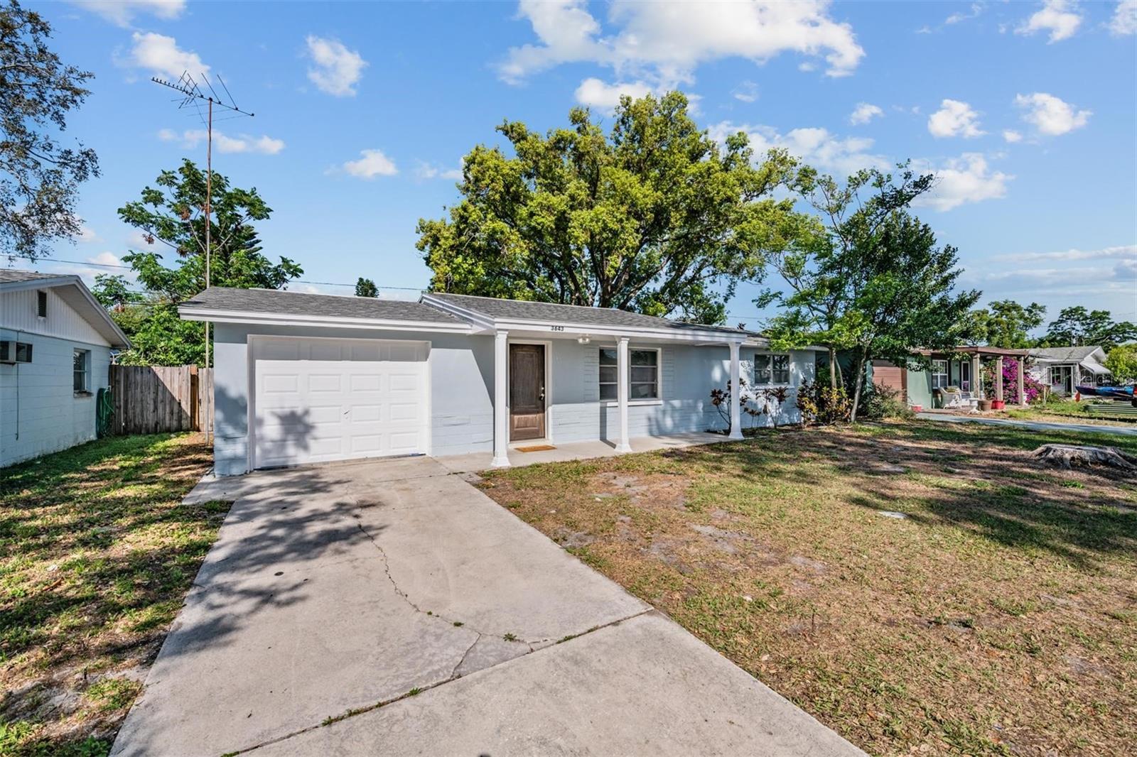 Listing photo id 22 for 3643 Bedford Street