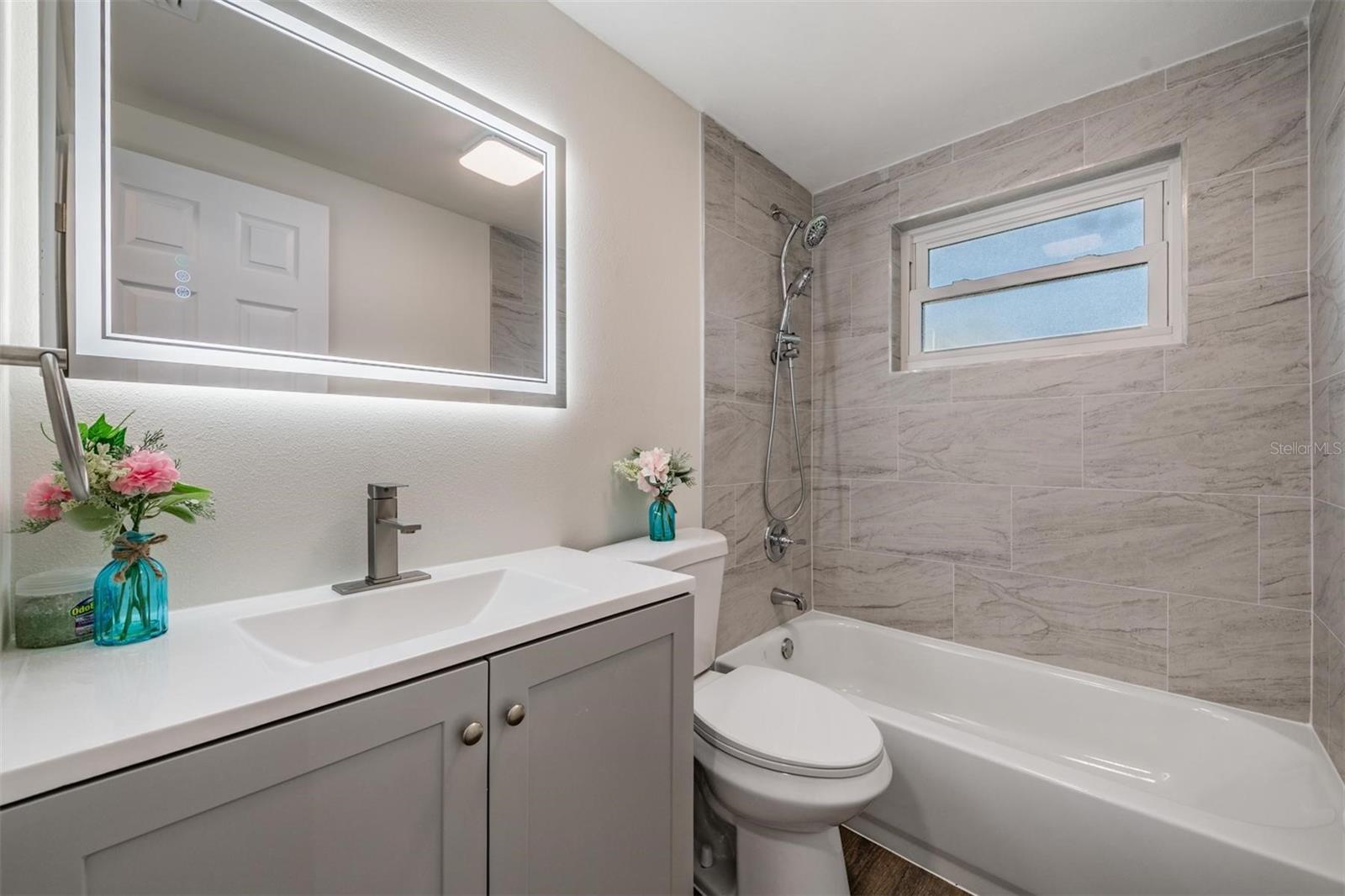 Listing photo id 6 for 3643 Bedford Street