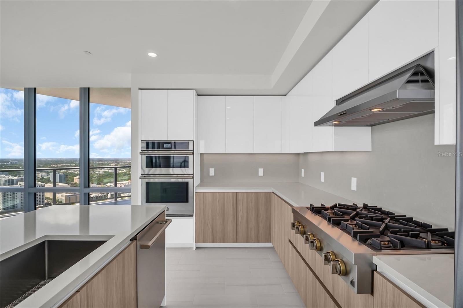 Image 10 of 87 For 400 Central Avenue 3401