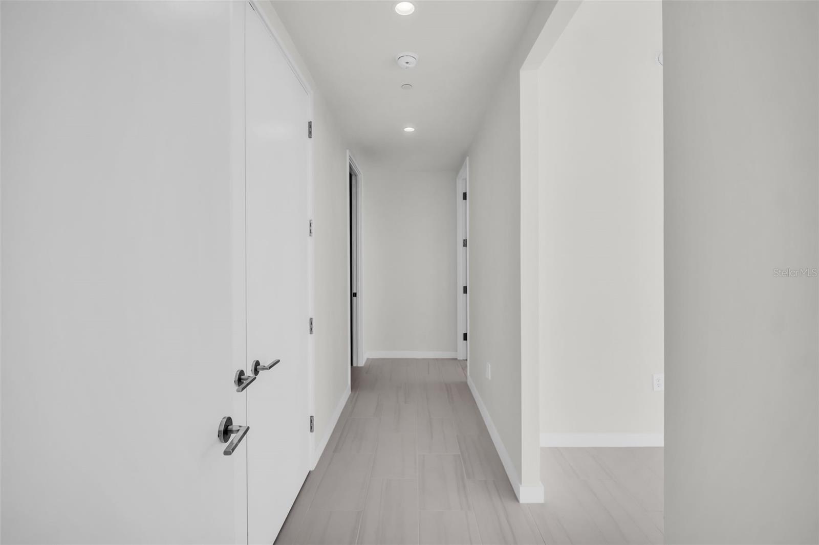 Image 31 of 87 For 400 Central Avenue 3401