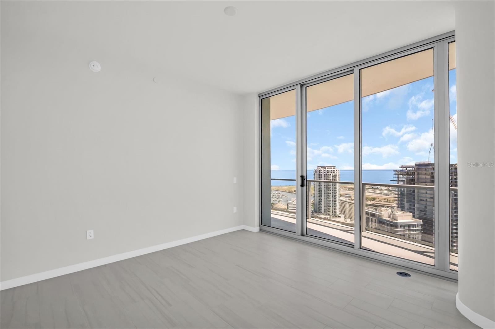 Image 33 of 87 For 400 Central Avenue 3401