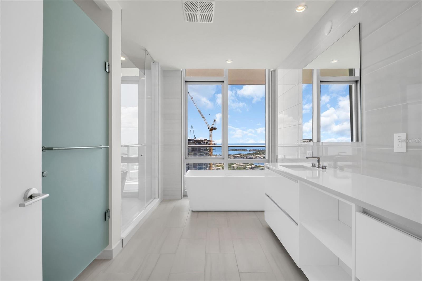 Image 38 of 87 For 400 Central Avenue 3401