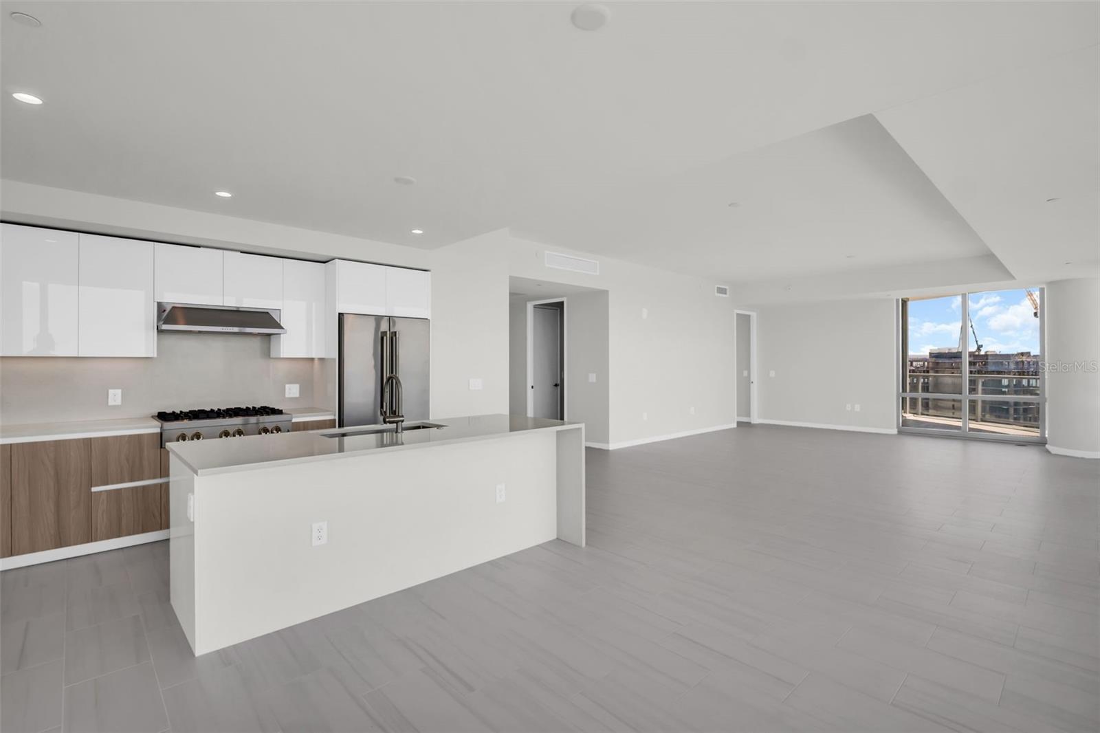 Image 4 of 87 For 400 Central Avenue 3401